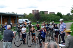 Read more about the article 2022 Pickwick Penny-Farthing Race